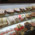 納豆工房せんだい屋 - 店内ショーケース