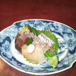 りょうりや 御旅屋 - 戻り鰹　石垣鯛　さより