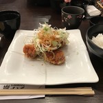 SUMIBOZU - 2016/11 ネギから竜田揚げ定食 130,000 ₫（646円）＋付加価値税 10%（ご飯・お味噌汁・お新香・サラダ付き）