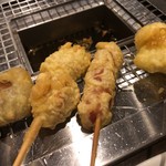 串揚げダイニング だんらん家 - ソーセージ、椎茸など