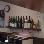 手打ちうどん ほそ井 - 店内　最近お酒にも力をそれなりのかけてきた感じ！