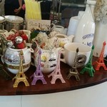 카페드파리 - 置いてあるものも可愛い