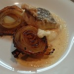 大西亭 - 分厚い鯛の身がしっとり上品、鯛のポワレ