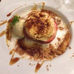クレープリー・アルション - 「紅玉林檎のオーブン焼きグラタン仕立て、塩キャラメルのシーブスト添え」