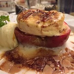 クレープリー・アルション - 「紅玉林檎のオーブン焼きグラタン仕立て、塩キャラメルのシーブスト添え」