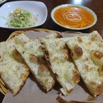 ネパールインドスパイシーカレーハウス - レディースセット(1340円)マトンカレー+ガーリックナン