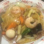 台北四季 台湾食房 - 具だくさんで醤油に胡麻の風味が食欲を掻き立てます。