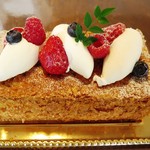 Patisserie Chez KOBE - ミルフィーユのアップ