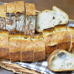 モンドール - 断面。気泡の入り方がいい感じです。