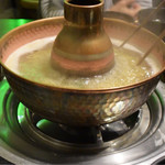 代々木 今半 - グツグツに煮立った鍋、常に強火で