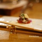 お肉屋 けいすけ 三男坊 - 箸置きが牛