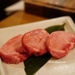 お肉屋 けいすけ 三男坊 - 厚切り牛タン