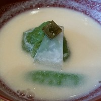 青山 星のなる木 - 椀物　豆乳仕立て 春菊真薯。