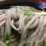 山内うどん店 - 風味は薄いけど、優しい口当たりで食べやすいです。