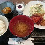 クゥ アパレル - 