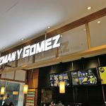 Guzman y Gomez FOOD&TIME ISETAN - たまに行くならこんな店は、品川駅構内に突如オープンしました、オーストラリア風タコスが楽しめる、「Guzman y Gomez FOOD&TIME ISETAN アトレ品川店」です。