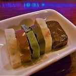 NIKKA SHOT BAR - ララ・ショコラさんのチョコ６種盛り　￥５００
