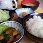 みね家 - ほうれん草のおひたしやイカの酢の物