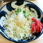 おてんがら - とりとん丼定食　紅生姜入りサラダ