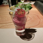 熟成もも肉のパフェユッケ