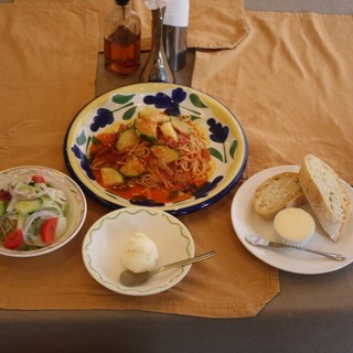 終日ご用意できるランチメニューやお気軽コースもご用意