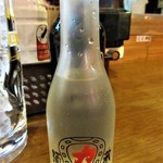 酒蔵 力 - 実は店員が空瓶にナカを注いでいました。