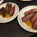 スーパーダイニング ヴェルデュール - 2016/11/22 ディナーで利用。
      サーロインステーキが美味し過ぎたので、2皿同時に取りに行くことに(￣▽￣)