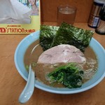 らー麺 家道 - 「らー麺 家道」平成28年11月22日(火)再訪問のデフォルトラーメン
            