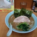 らー麺 家道 - 「らー麺 家道」平成28年11月22日(火)再訪問のデフォルトラーメン
      