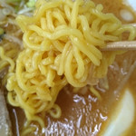 ラーメンだるまや - めんアップ