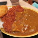 ゆで太郎 - フルセットのカツカレーに無料のコロッケ追加