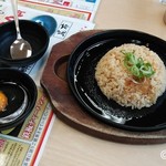 ラーメン横綱 - 鉄板チャーハン