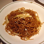 中国飯店 富麗華 - 黄にらの焼きそば