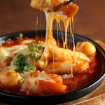 Stone-grilled cheese tteokbokki