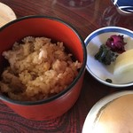 Momidi Yabekkan Kawa No Iori - 炊き込み御飯＆香の物