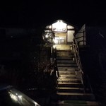 やまかん    - 夜になるとライトアップされ趣のある雰囲気に