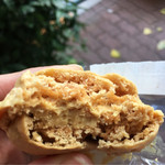 エーグルドゥース - マカロン かじったところ