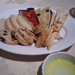 トラットリア イル シレーネ - ついつい食べ過ぎちゃうおいしいパン♪