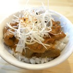 自家製麺 くろ松 - もつ煮ぶっかけ飯