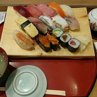 鮨政 西口店 - 握り大盛り1000円
