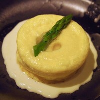 ディリット - アスパラガスのスフレ風オムレツ