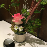 海鮮名菜　香宮 - テーブルの花