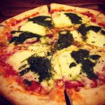 オルタナティブラウンジ - マルゲリータピザ