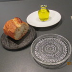 eclat - フランスパン、オリーブオイル