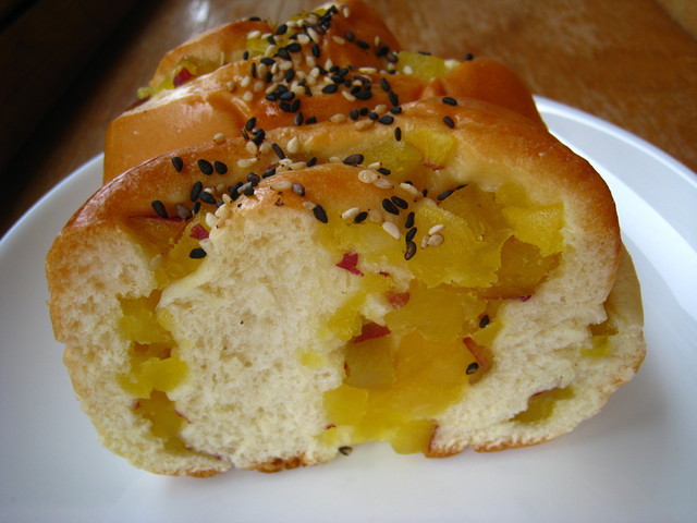 パン工場 東根店 - さくらんぼ東根（パン）の写真