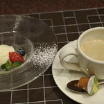 ステーキ なかお - 最後は水菓子とコーヒー