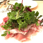 イ・ビスケロ - 生ハムサラダ