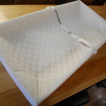 ビストロ酒場 ウラロジ - ランチタイムはオムツ替えベッドがあります。