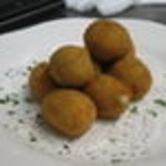 オステリア ラ・ルーナ - サルシッチャを詰めたオリーブフライ