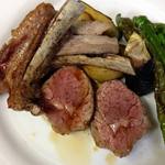 オステリア ラ・ルーナ - 仔羊の骨付きロースのロースト